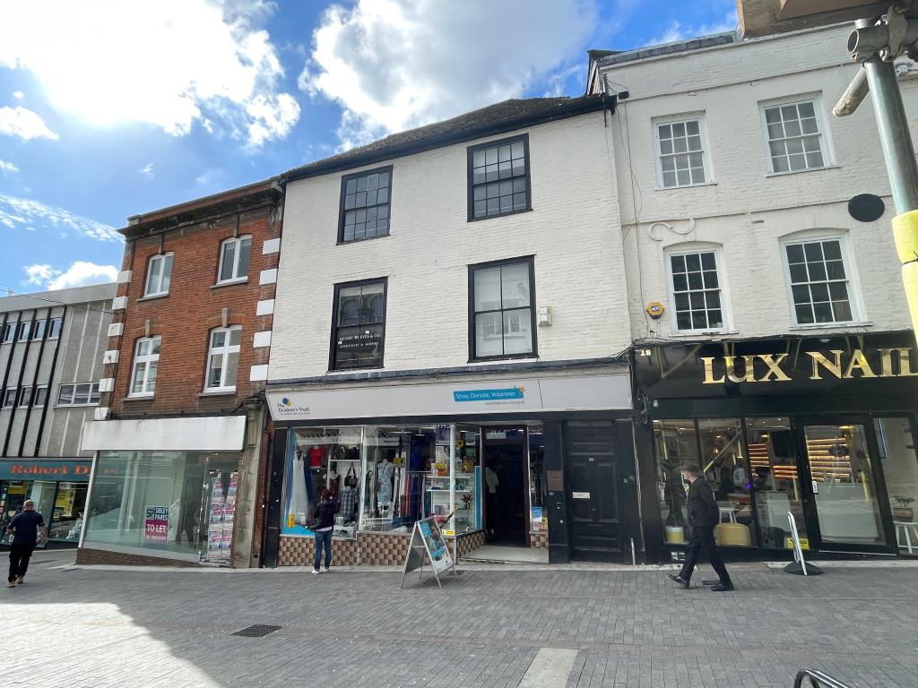 Lot: 40 - TOWN CENTRE COMMERCIAL INVESTMENT WITH PLANNING FOR CONVERSION OF UPPER FLOORS - View of Town centre commercial investment with planning for conversion of upper floors